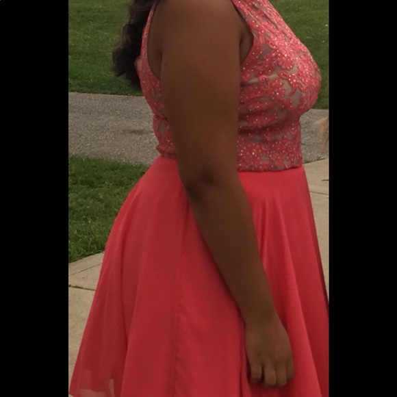 2 Piece homecoming dress - Picture 3 of 3